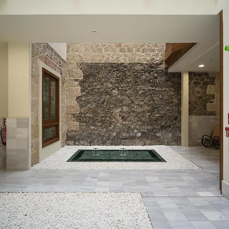 Lägenhetshotell Casa Mft 3*