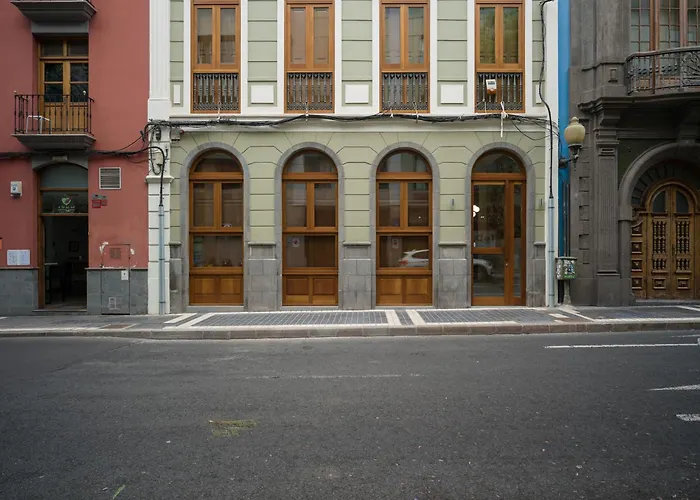 Casa Mft Las Palmas / Gran Canaria